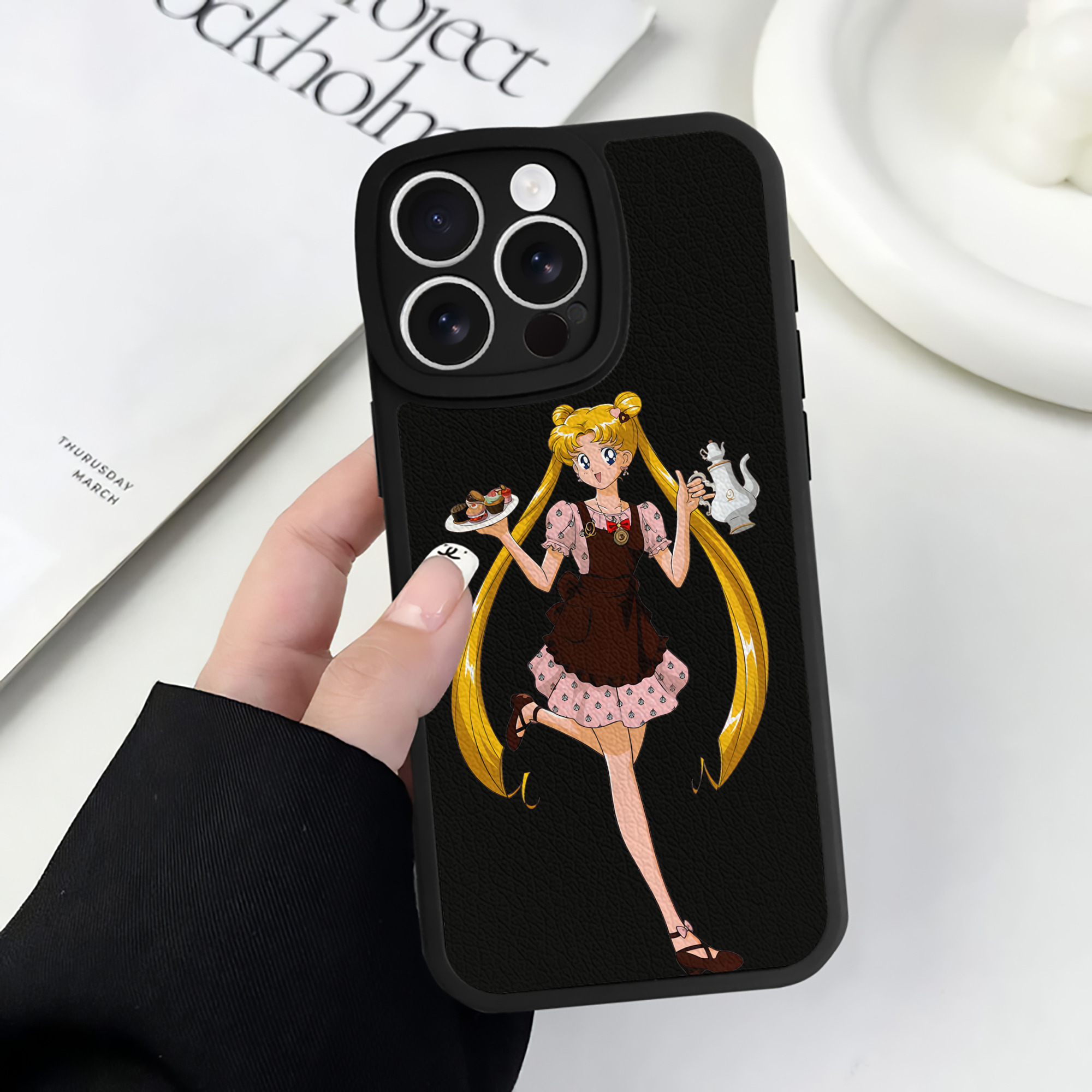 （画像用） 美少女戦士セーラームーン 愛野 美奈子 あいの みなこ Sailor Moon Aino Minako 【iPhone 16シリーズ対応】シリコンスマホケース（レザー調） 材質：シリコン